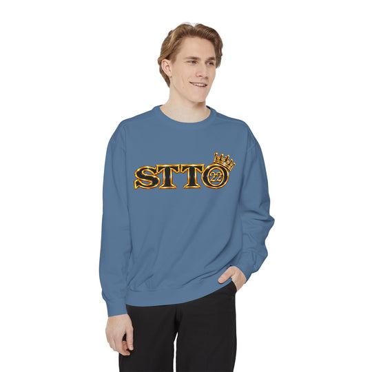 Royalty Graphic Sweatshirt — “SMARTEYWOMANS ROYALS” Gold Foil Crewneck
