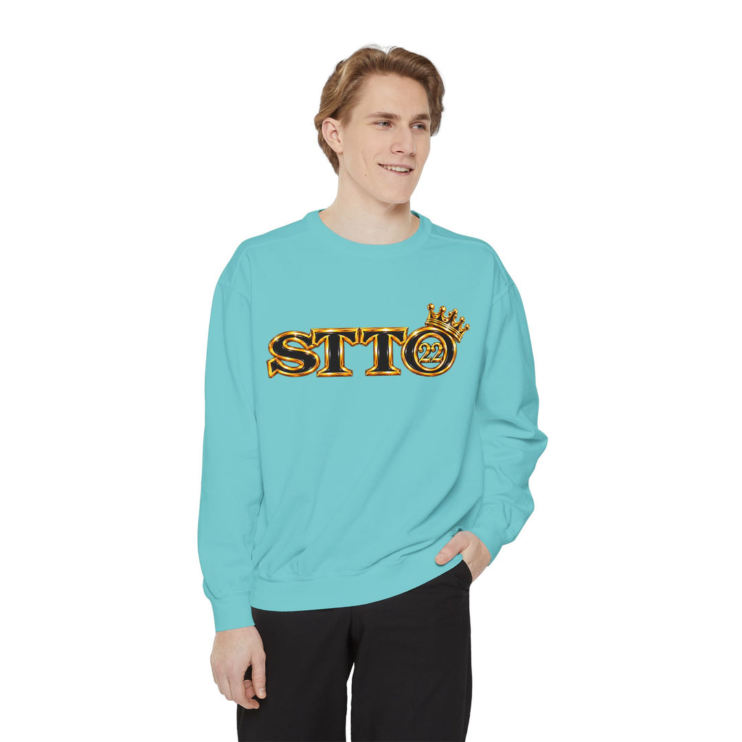 Royalty Graphic Sweatshirt — “SMARTEYWOMANS ROYALS” Gold Foil Crewneck