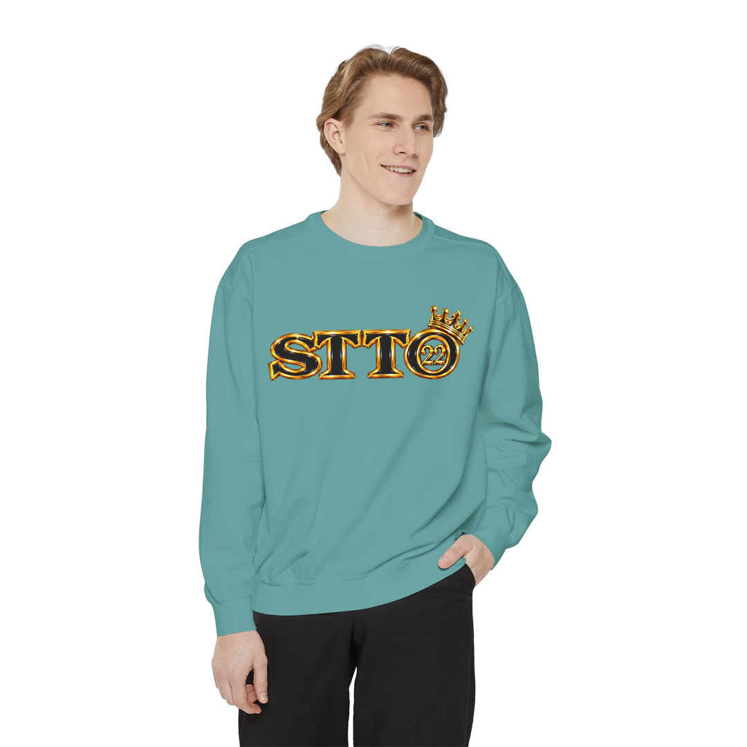 Royalty Graphic Sweatshirt — “SMARTEYWOMANS ROYALS” Gold Foil Crewneck