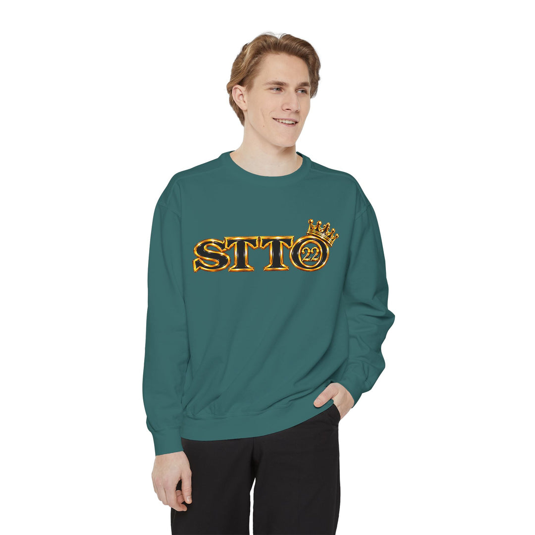 Royalty Graphic Sweatshirt — “SMARTEYWOMANS ROYALS” Gold Foil Crewneck