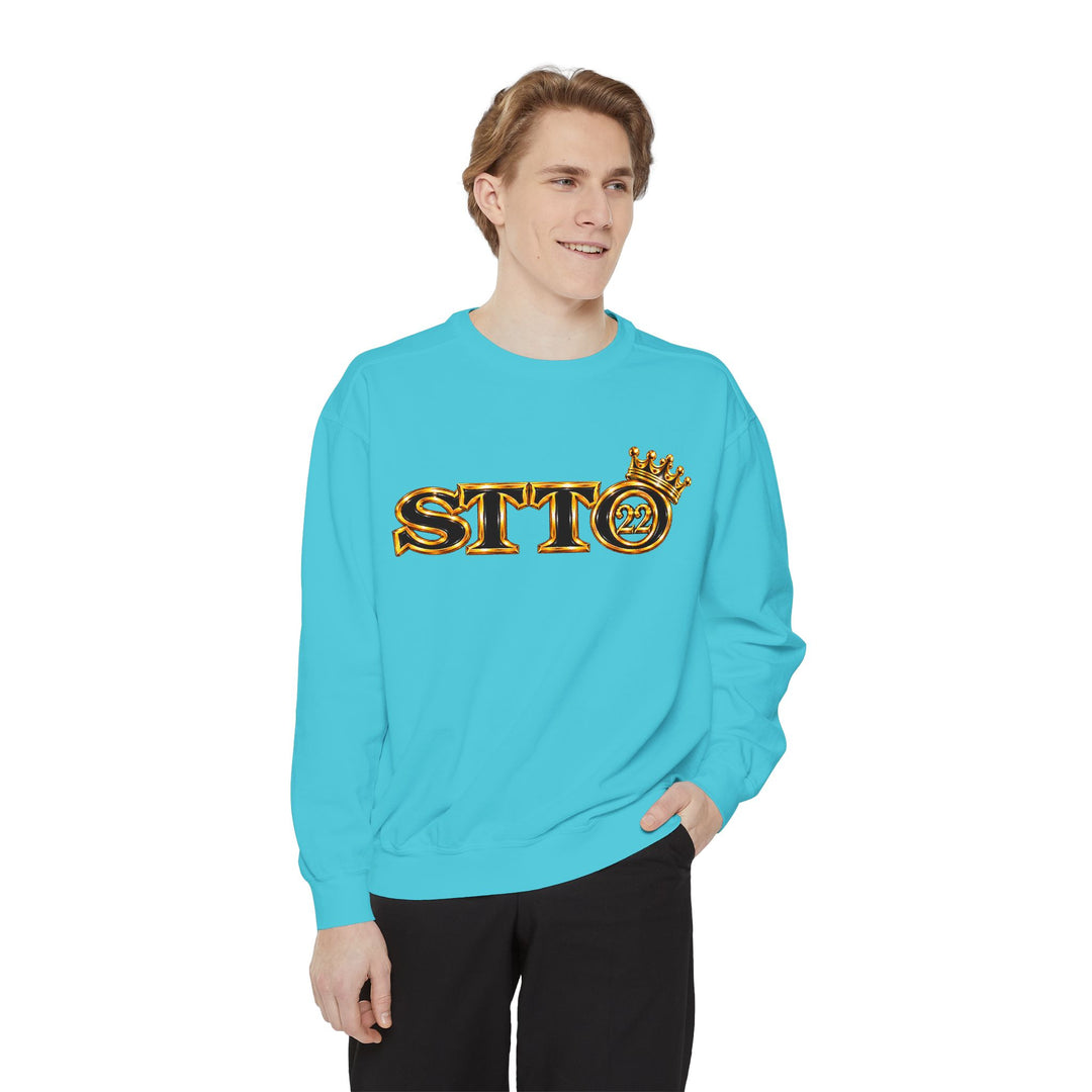 Royalty Graphic Sweatshirt — “SMARTEYWOMANS ROYALS” Gold Foil Crewneck